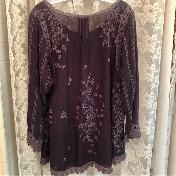 JOHNNY WAS * NWOT Eggplant Purple/Lilac Embroidered Top with Pockets - Picture 4 of 5